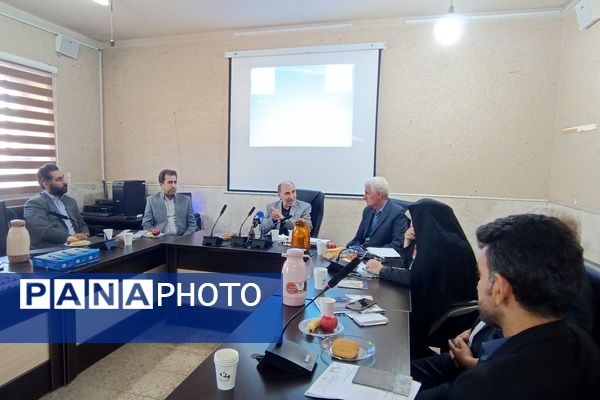 جلسه توجیهی جذب، ثبت و سازماندهی اعضاء تشکیلات سازمان دانش‌آموزی