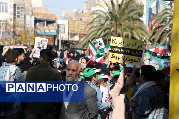 فریاد استکبار ستیزی از ورامین طنین انداز شد