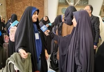 اعزام کاروان حج عمره دانش‌آموزان دختر از اصفهان 