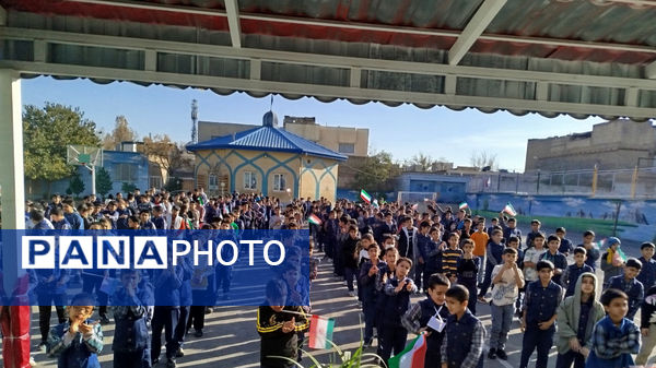 مراسم صبحگاهی شاد و متفاوت در دبستان پسرانه فطرت