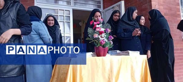 تجلیل از دانش آموزان چادری دبیرستان مادرمهربان خلیل آباد