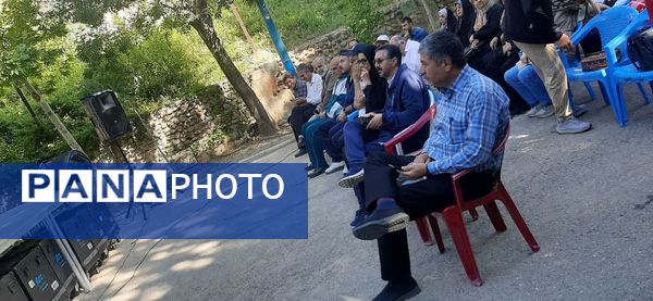 همایش پیاده‌روی خانوادگی در شازند 