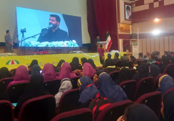 تجلیل از دانش‌آموز برتر دومین دوره لیگ علمی پژوهشی یاریگران زندگی 