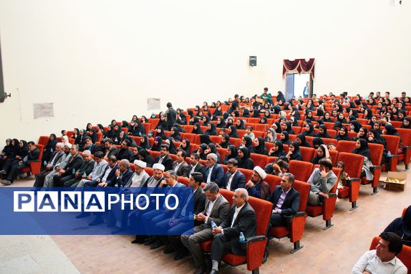 دانشجو؛ پرچم‌دار امید، آگاهی و حرکت به سوی پیشرفت