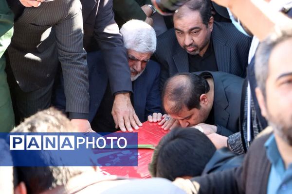 تشییع ۵ شهید گمنام در سالروز شهادت حضرت فاطمه(س) در یزد