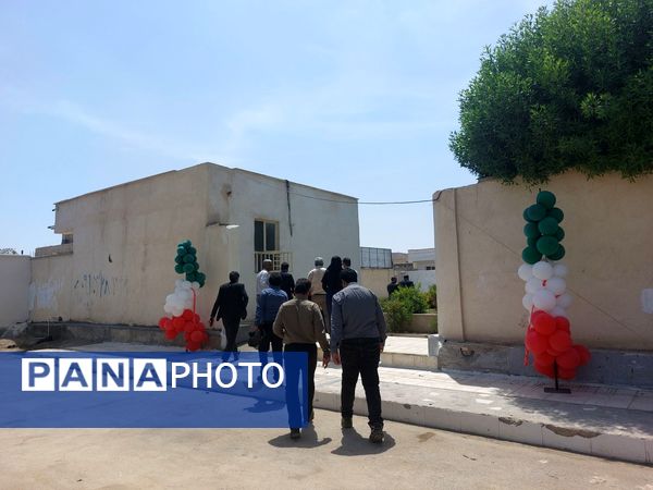 افتتاح زمین‌های فوتسال و بازی کودکان و والیبال پارک بانوان حاجی آباد  