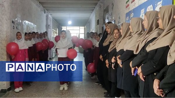 ویژه برنامه هفته معلم در دبستان استقلال حاجی آباد