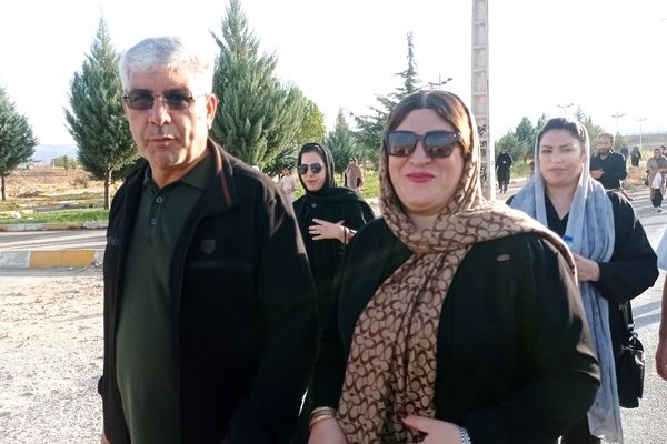 همایش بزرگ پیاده‌روی خانوادگی در یاسوج با حضور پرشور دانش‌آموزان و خانواده‌ها برگزار شد