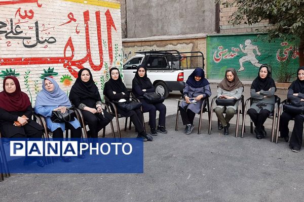 برگزاری جشن پرشور روز دانش آموز در دبیرستان شهدای هسته‌ای