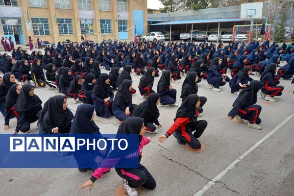 المپیاد ورزشی درون مدرسه‌ای در دبیرستان شاهد فیض ناحیه ۳ شیراز