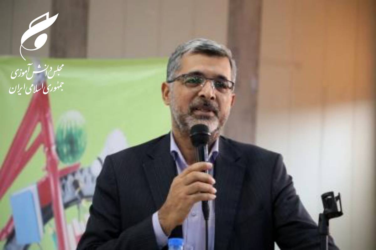 از زحمات سهساله «محمود غیبی» معاون پیشین پرورشی و فرهنگی ادارهکل آموزش و پرورش هرمزگان