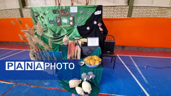 پخت نذری گرامیداشت ایام فاطمیه در دبیرستان دین و دانش مرند