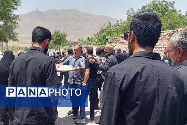 مراسم عزاداری و زنجیرزنی روز عاشورا در روستای جعفرآباد بوانات