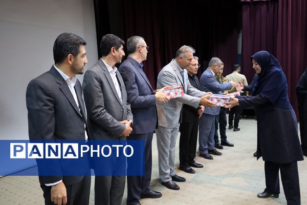 مراسم هفته پیوند اولیا و‌ مربیان در آذربایجان غربی