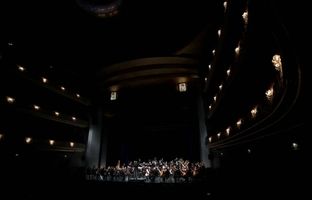 پرواز نت‌های قصه‌گو در تالار وحدت / ارکستر سمفونیک تهران «شهرزاد» را نواخت