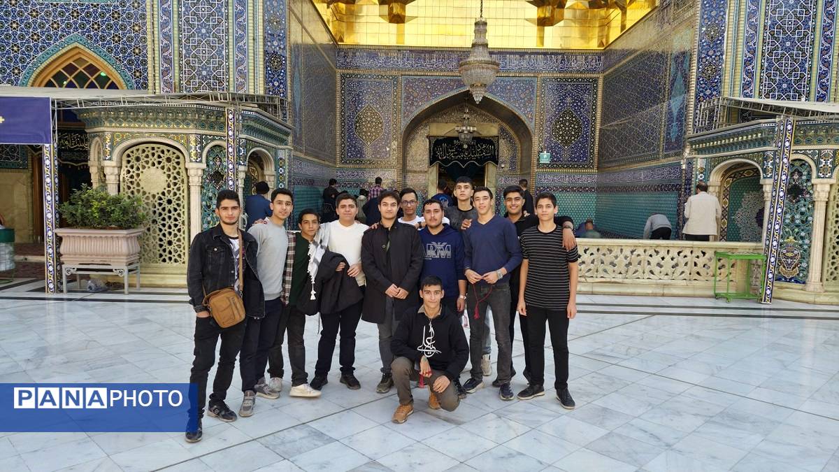 اعزام تیم اردویی دانش‌آموزان برگزیده نمونه دولتی معلم ساوجبلاغ به حرم مطهر حضرت معصومه (س) در قم 