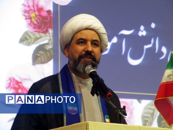 برگزاری یادواره شهدای جنگ ۱۲ روزه در کانون رشد ناحیه 3 کرج 