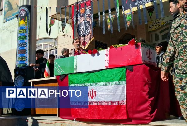 نسل امروز در کنار راویان حماسه