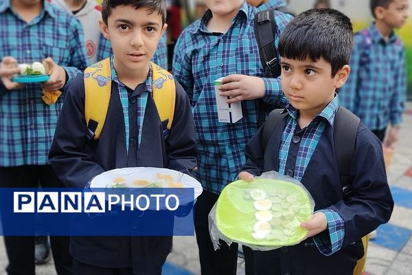 برگزاری روز جهانی تخم مرغ در دبستان فرهنگ۲ باقرشهر 