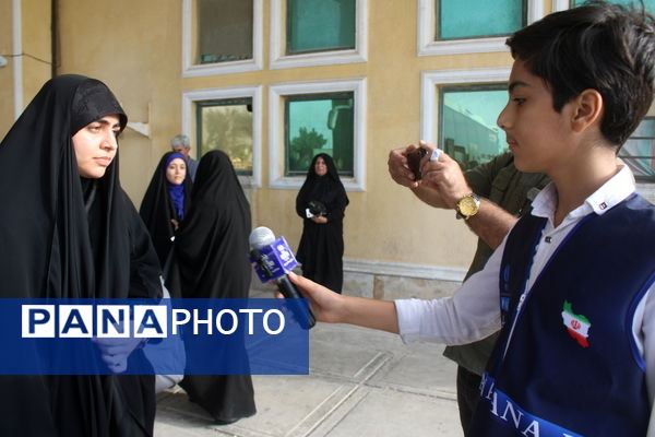 دانش آموزان بوشهر برای دیدار با رهبر انقلاب عازم تهران شدند 