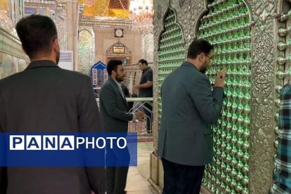 قائم مقام سازمان دانش‌آموزی در حرم مطهر حضرت احمد ابن موسی (ع) در شیراز