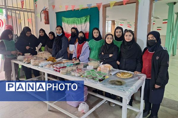  آیین افتتاح جشنواره ماها و ایران‌مون در دبیرستان خدیجه کبری پردیس 