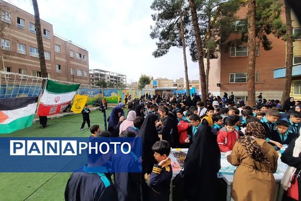 جشنواره غذا برای کمک به مردم فلسطین و لبنان در ناحیه دو شهرری 