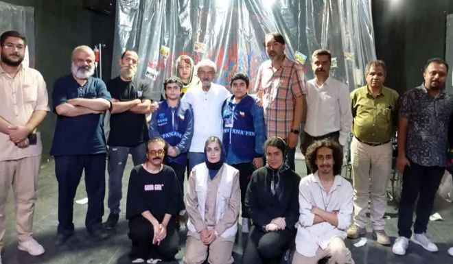 تئاتر، صدایِ مادران شهید می‌شود