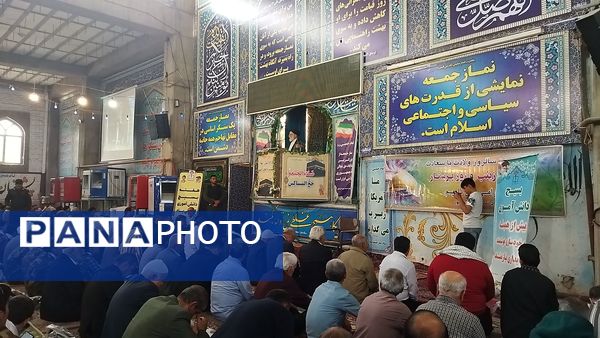 برگزاری نماز جمعه در آغاز هفته بسیج دانش آموزی با حضور دانش آموزان بسیجی نیشابور