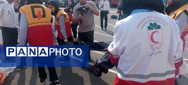 مانور آمادگی برای مقابله با بحران در آموزشگاه دخترانه راز