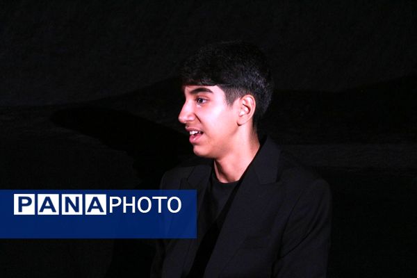عزاداری دانش‌آموزان مشهدی در حسینیه فرهنگیان مشهد