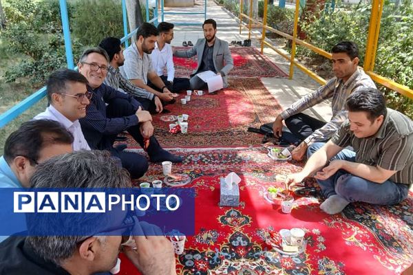 مراسم تجلیل از مشاوران مدارس ملارد در اردوگاه شهید محمد منتظری