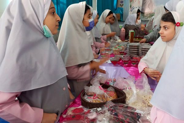 آیین سنتی یلدای ایرانی در مدارس اسلامشهر 