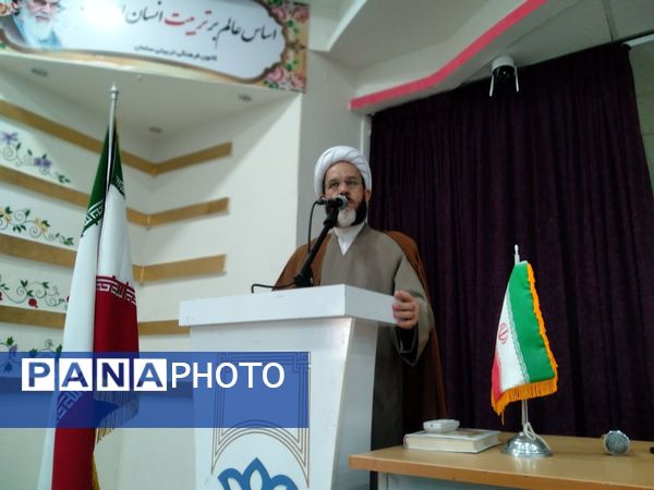 مراسم اختتامیه کلاس‌های تابستانی دارالقرآن بسیج شهرستان خلیل‌آباد