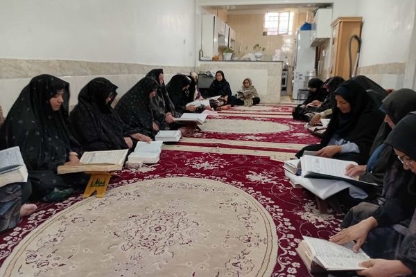 جلسات قرائت قرآن در ایام محرم در خلیل آباد