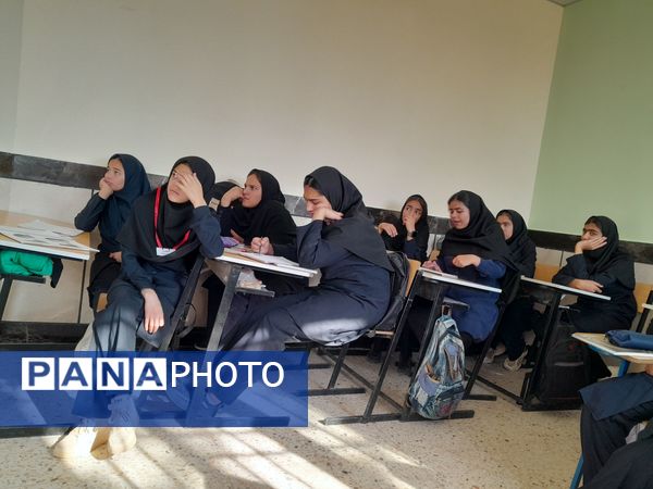 کارگاه اطلاع رسانی مسابقات قرآن ، عترت و نماز در دبیرستان مادرمهربان خلیل آباد