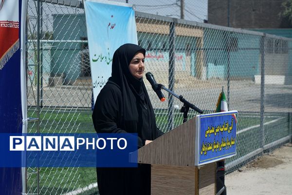 برگزاری آیین افتتاحیه زمین چمن مصنوعی هنرستان صنعت پژوهشان و مدرسه سردار سلیمانی بهارستان ۲