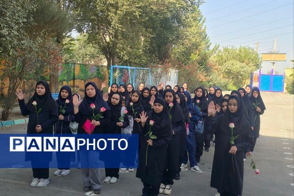 جشن جوانه ها در دبیرستان الهام شریعت کهریزک 