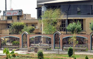 وقوع انفجار مقابل شهرداری رباط‌کریم/ فرماندار: این حادثه در دست بررسی است