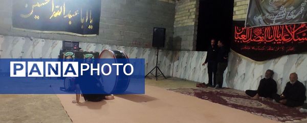مراسم عزاداری شب نهم محرم و سوگواری برای امام حسین‌‌(ع)