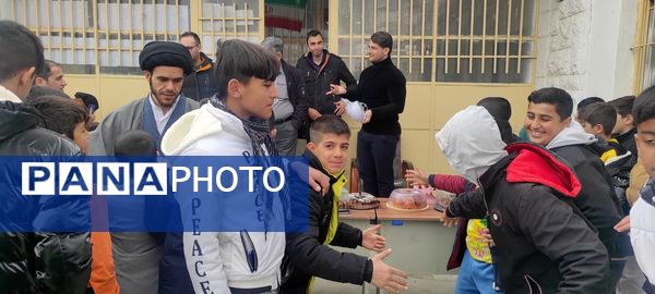 برگزاری جشن مبعث در دبیرستان شهید مصطفی خمینی و دبستان ۱۲ فروردین کارخانه قند شیروان