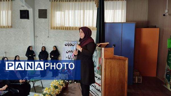 هم‌دلی خانه و مدرسه در نخستین جلسه اولیا و مربیان در مدرسه شاهد شهید کلانتری