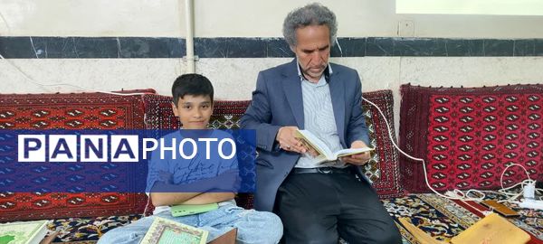 محفل انس با قرآن کریم به یاد شهدای ارتش در شهرستان کاشمر