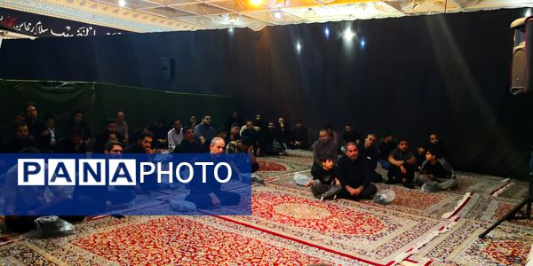 مراسم عزاداری و سینه زنی شب اربعین در هیأت انصار المهدی کاشمر