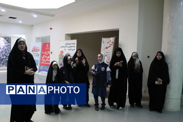 بازدید دانش‌آموز خبرنگاران پانا یزد از باغ موزه دفاع مقدس یزد