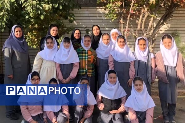 مراسم بزرگداشت ولادت حضرت زینب (س) و تجلیل از اولیای پرستار در دبستان ولیعصر و بهار معرفتِ شهرستانفیروزکوه