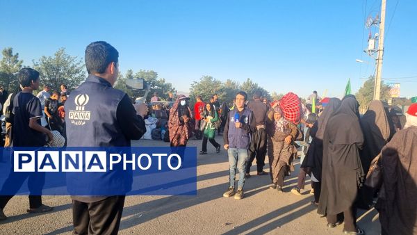 سفری از دل تا دل پیاده روی زائران از ملک آباد تا مشهد و مهربانی های شگفت انگیز در راه 