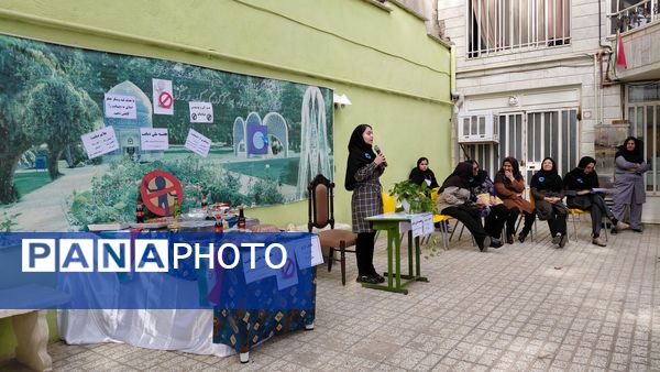 گرامیداشت  هفته ملی دیابت در دبیرستان صالحین