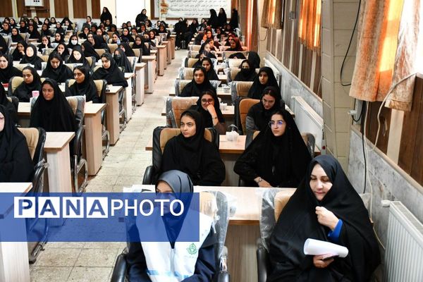 مراسم تجلیل از مدیران و رتبه‌های برتر کنکور ۱۴۰۴ در شهرستان مه‌ولات