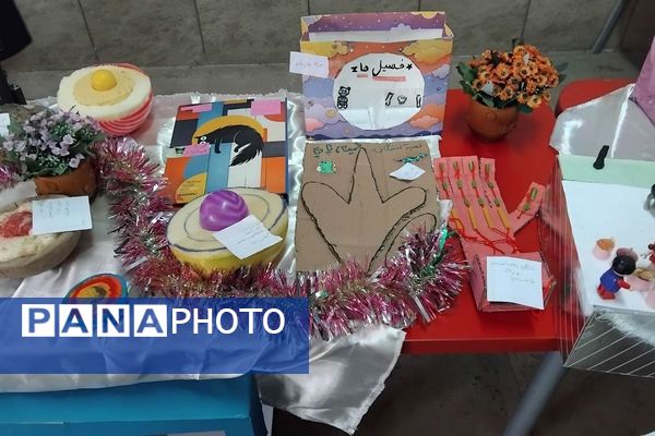  هفته پژوهش در مدرسه نرگس پردیس